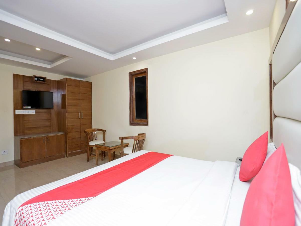 מוסורי Oyo 39066 Hotel Star View מראה חיצוני תמונה