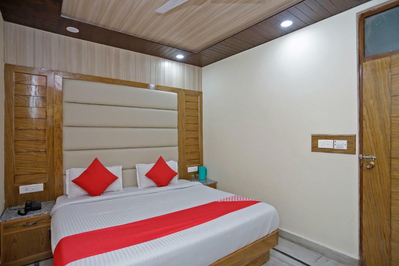 מוסורי Oyo 39066 Hotel Star View מראה חיצוני תמונה