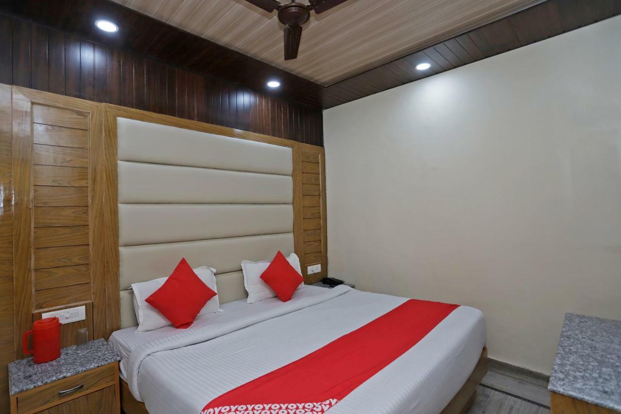 מוסורי Oyo 39066 Hotel Star View מראה חיצוני תמונה