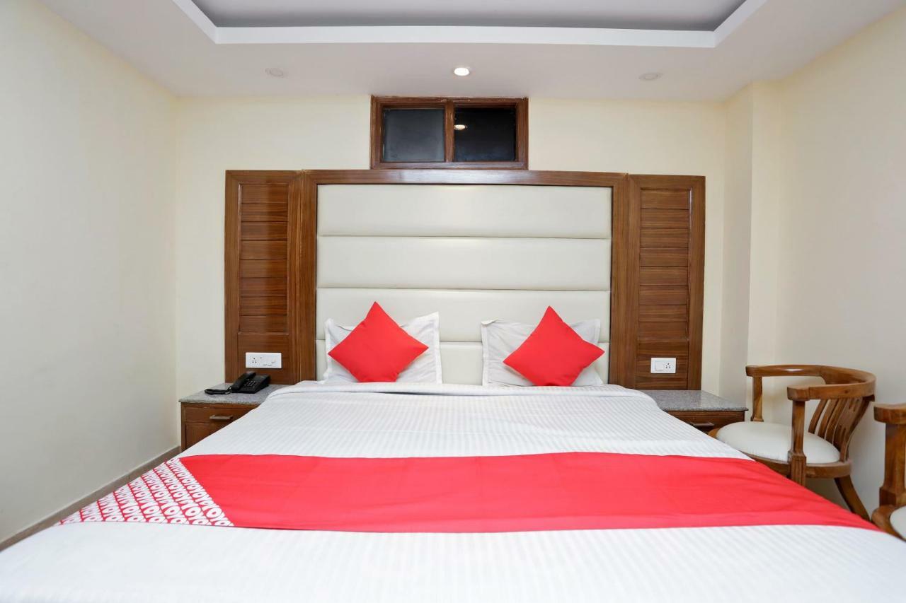 מוסורי Oyo 39066 Hotel Star View מראה חיצוני תמונה