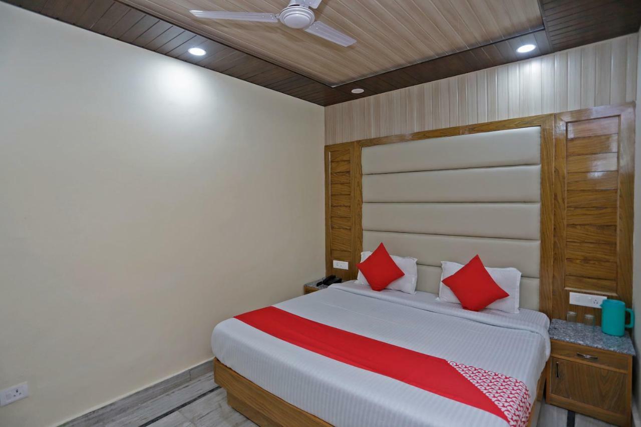 מוסורי Oyo 39066 Hotel Star View מראה חיצוני תמונה