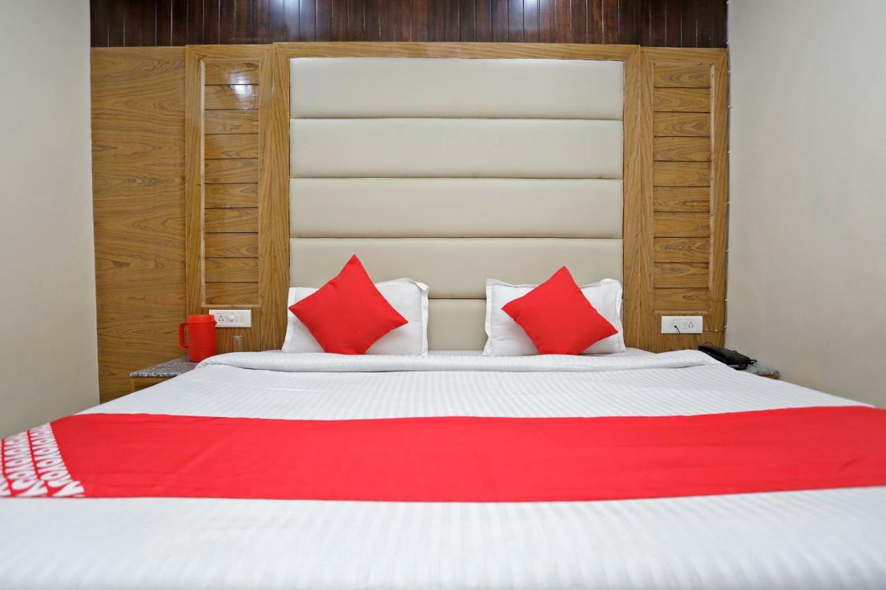 מוסורי Oyo 39066 Hotel Star View מראה חיצוני תמונה