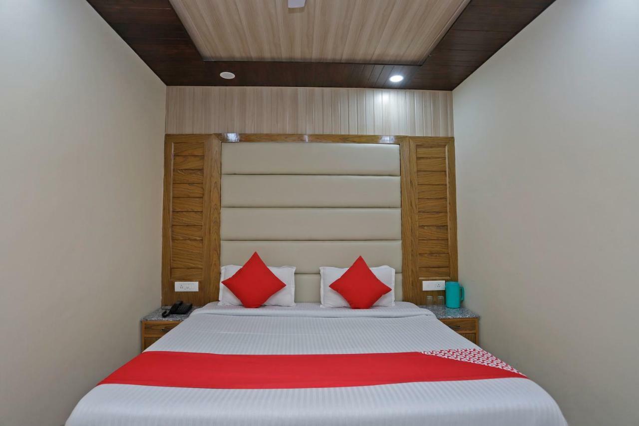 מוסורי Oyo 39066 Hotel Star View מראה חיצוני תמונה