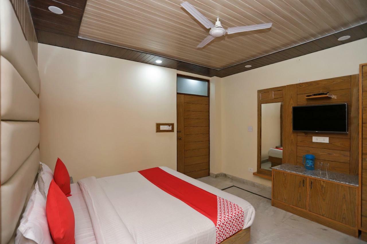 מוסורי Oyo 39066 Hotel Star View מראה חיצוני תמונה