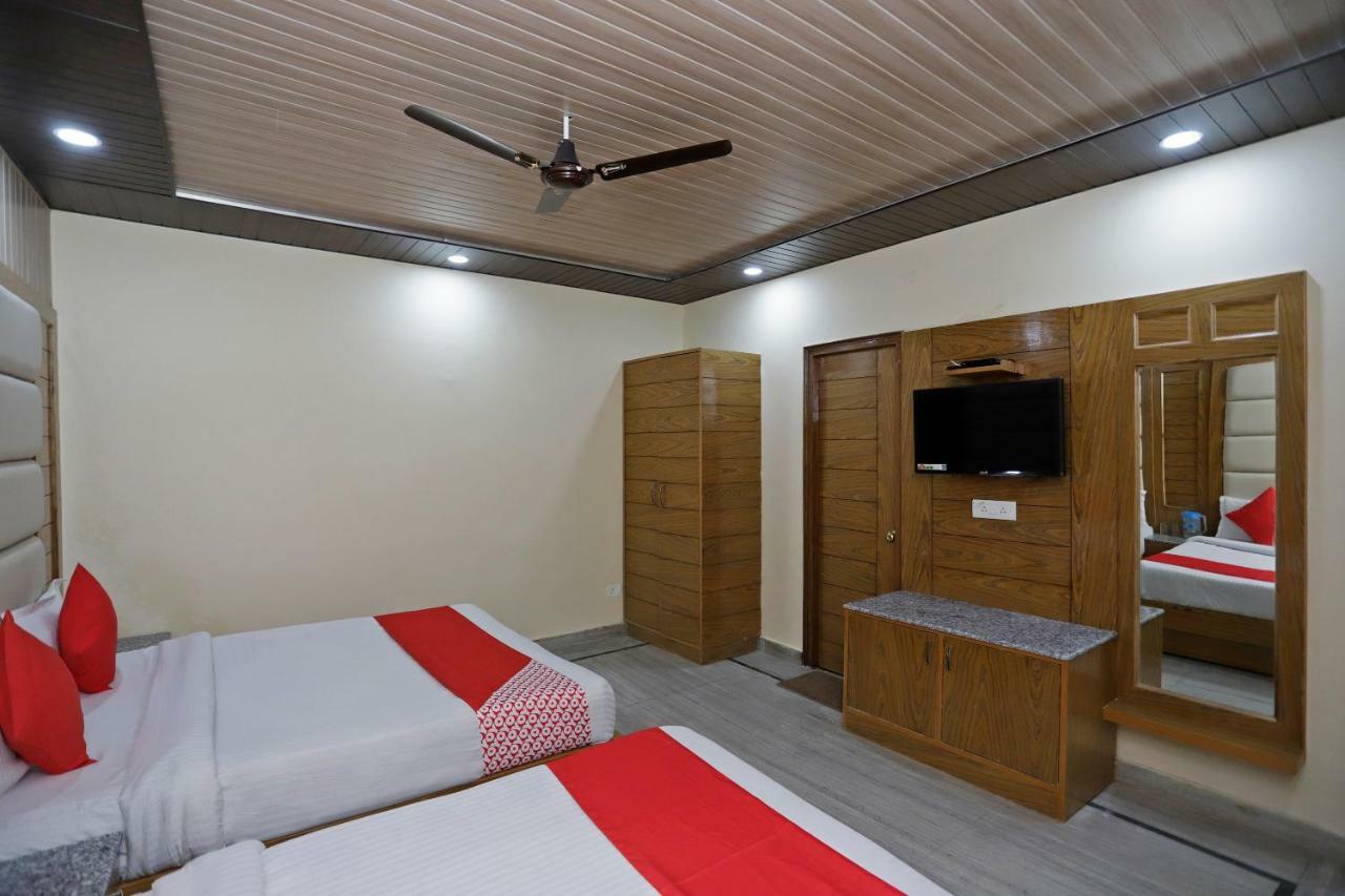 מוסורי Oyo 39066 Hotel Star View מראה חיצוני תמונה
