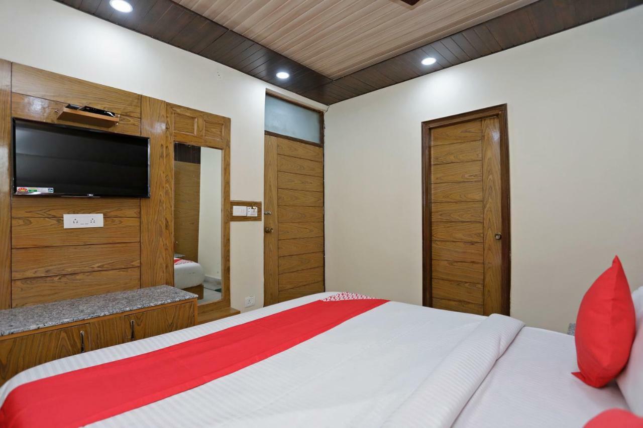 מוסורי Oyo 39066 Hotel Star View מראה חיצוני תמונה